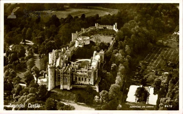 Image of Arundel - Bird's eye view of the castle