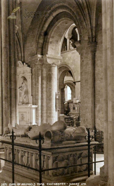 Chichester - Cathedral (Earl of Arundel's tomb)