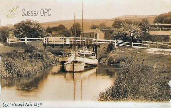 Image of Houghton - Boats on the River