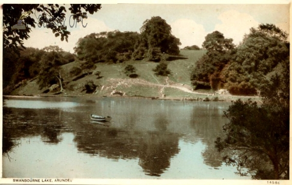 Arundel - Swanbourne Lake Image of Arundel - Swanbourne Lake